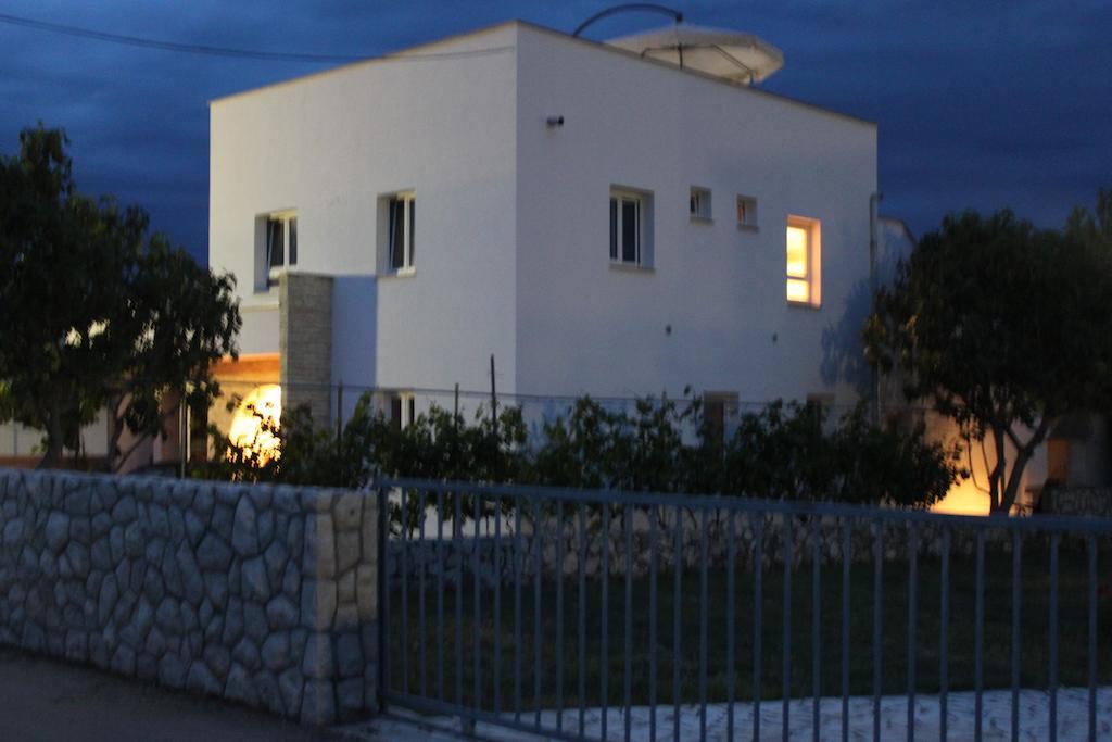 Apartments Ante Vir Luaran gambar